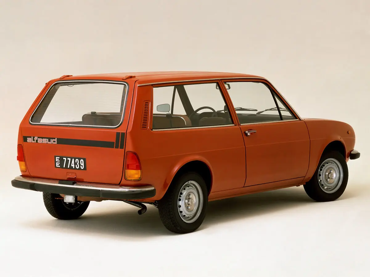 Alfa Romeo Alfasud I Рестайлинг 1 Универсал 3 дв. Giardinetta — фото 3