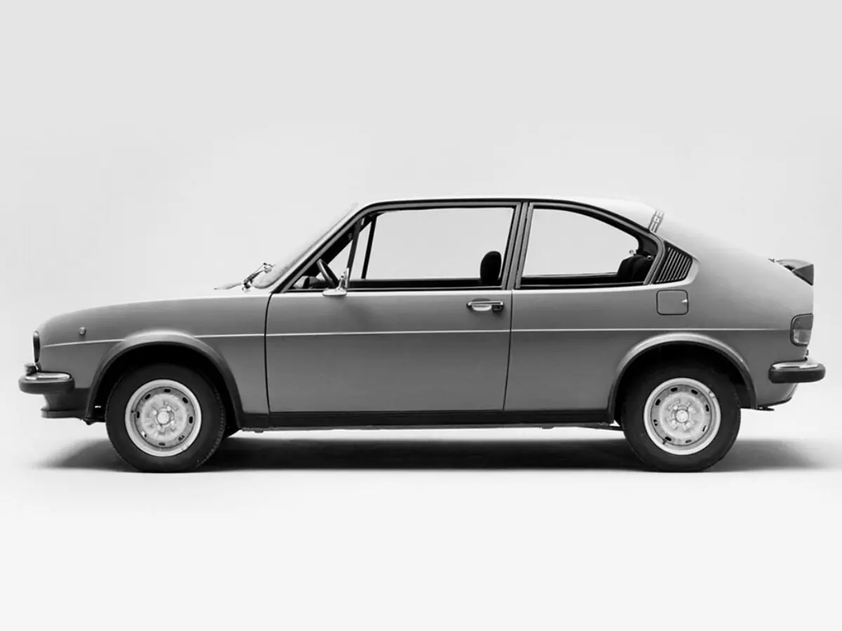 Alfa Romeo Alfasud I Рестайлинг 1 Фастбек TI — фото 3