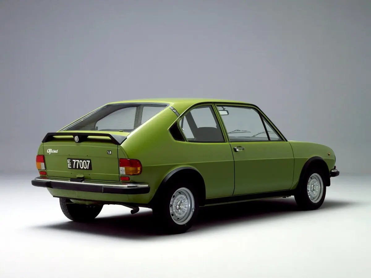 Alfa Romeo Alfasud I Рестайлинг 1 Фастбек TI — фото 4
