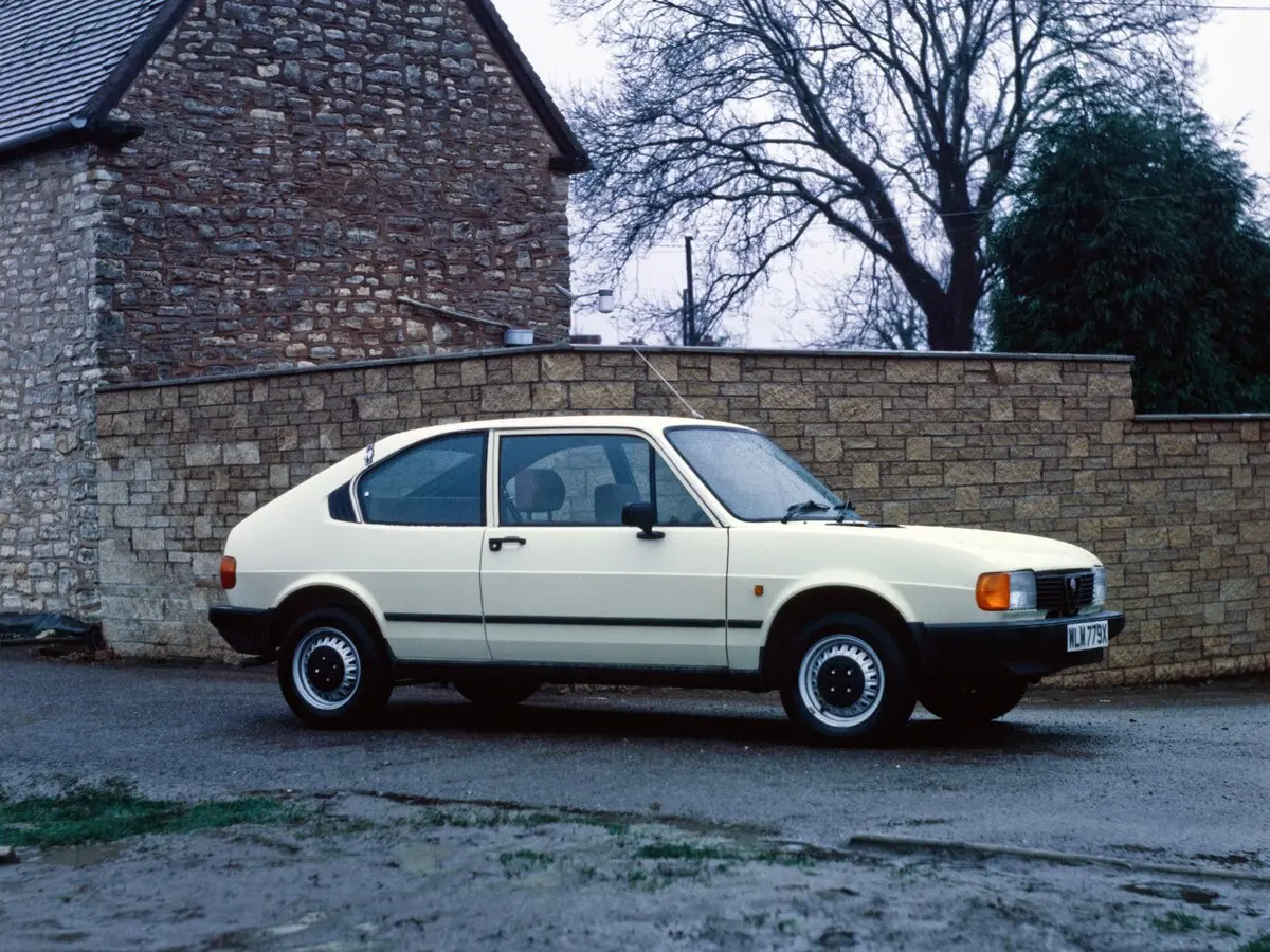 Alfa Romeo Alfasud I Рестайлинг 2 Хэтчбек 3 дв. — фото 3