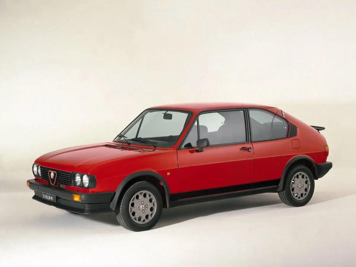 Alfa Romeo Alfasud I Рестайлинг 2 Хэтчбек 3 дв. TI