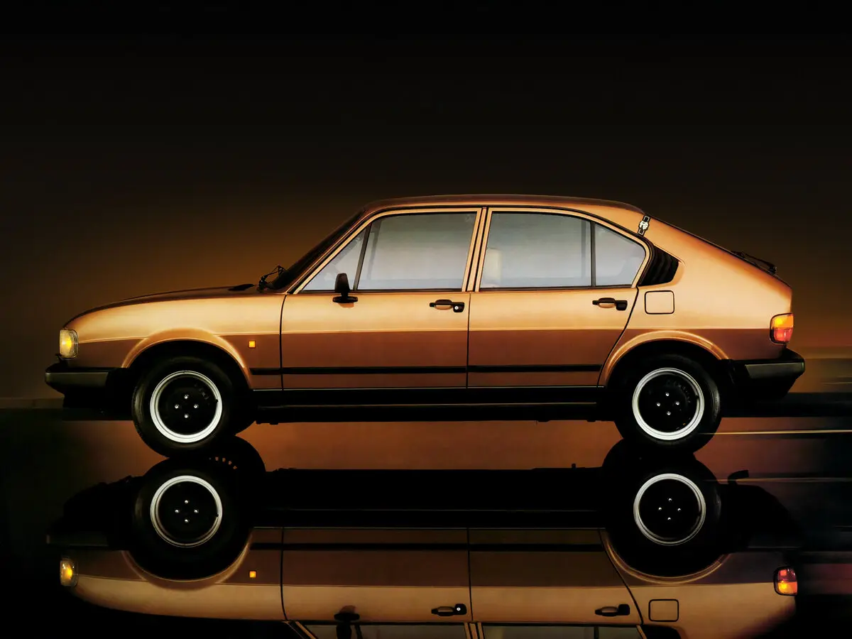 Alfa Romeo Alfasud I Рестайлинг 2 Хэтчбек 5 дв. — фото 2