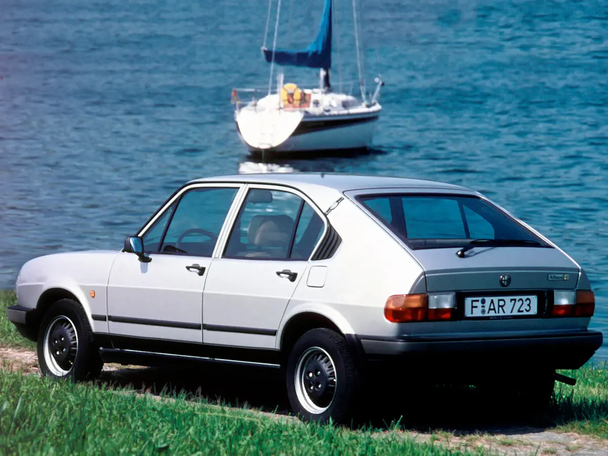 Alfa Romeo Alfasud I Рестайлинг 2 Хэтчбек 5 дв. — фото 4