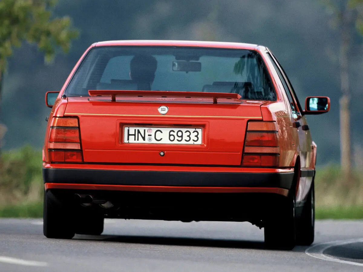 Lancia Thema I Рестайлинг Седан — 照片 2