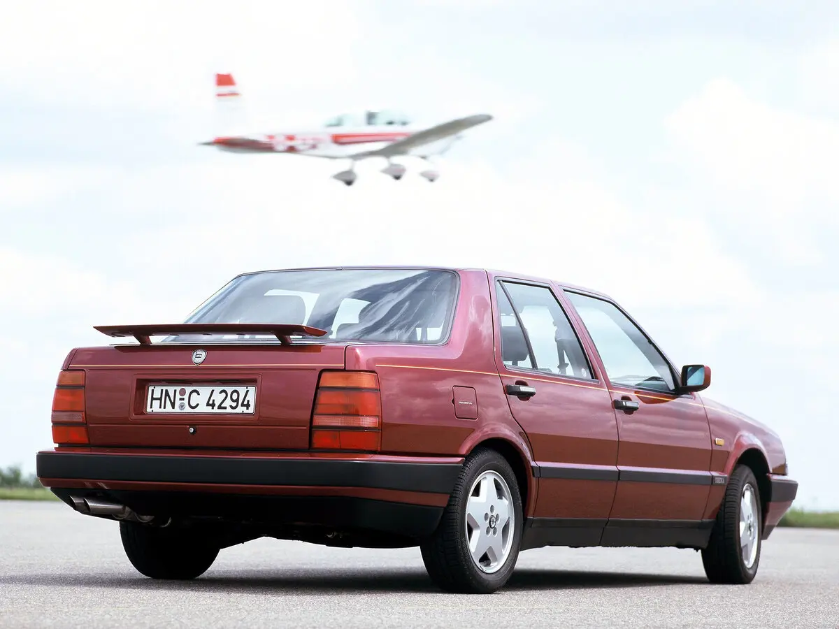 Lancia Thema I Рестайлинг Седан — 照片 3