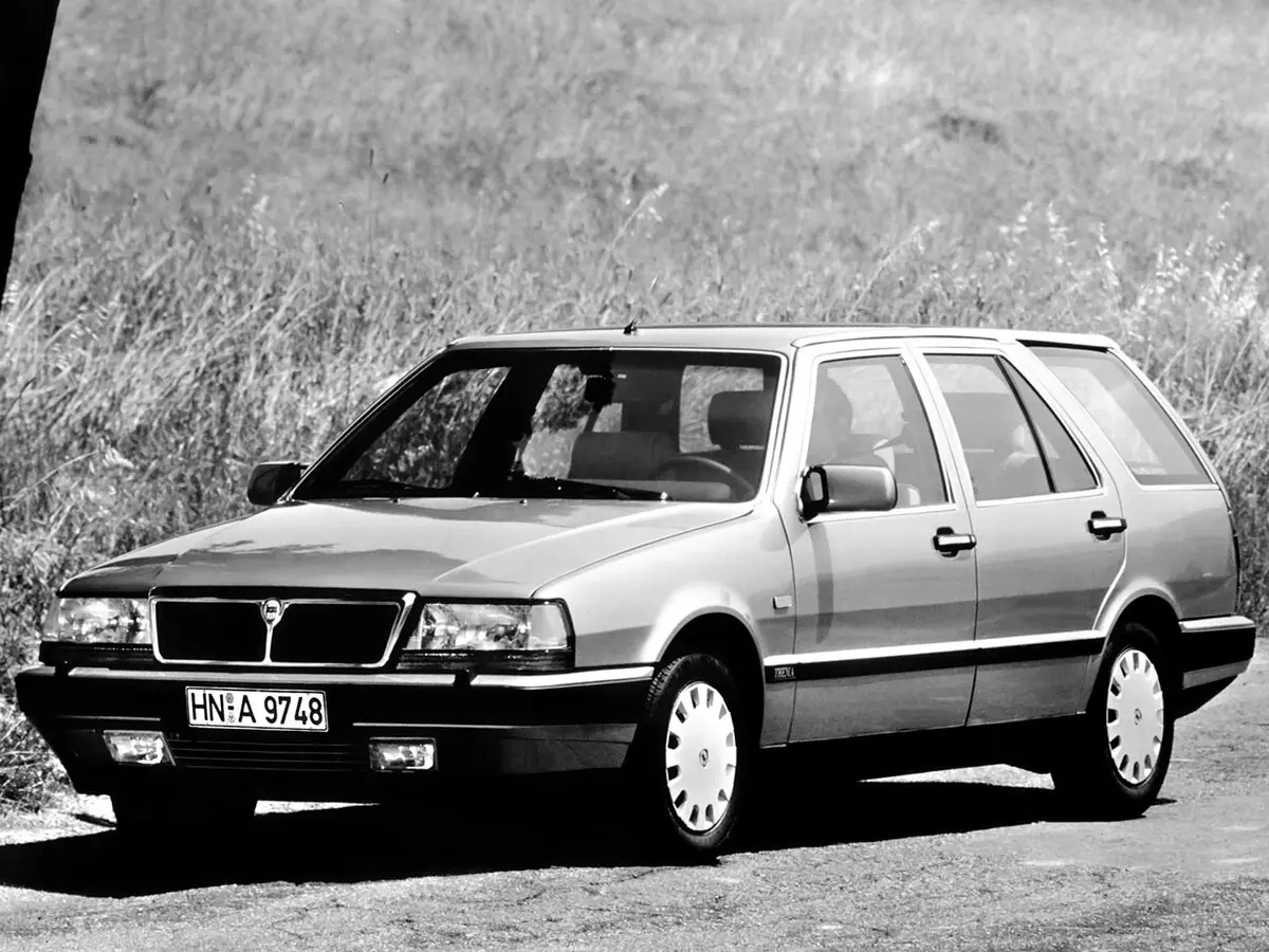 Lancia Thema I Рестайлинг Универсал 5 дв.