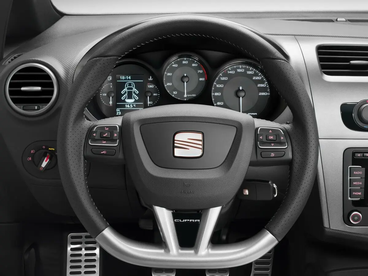 SEAT Leon Cupra II Хэтчбек 5 дв. — photo 5