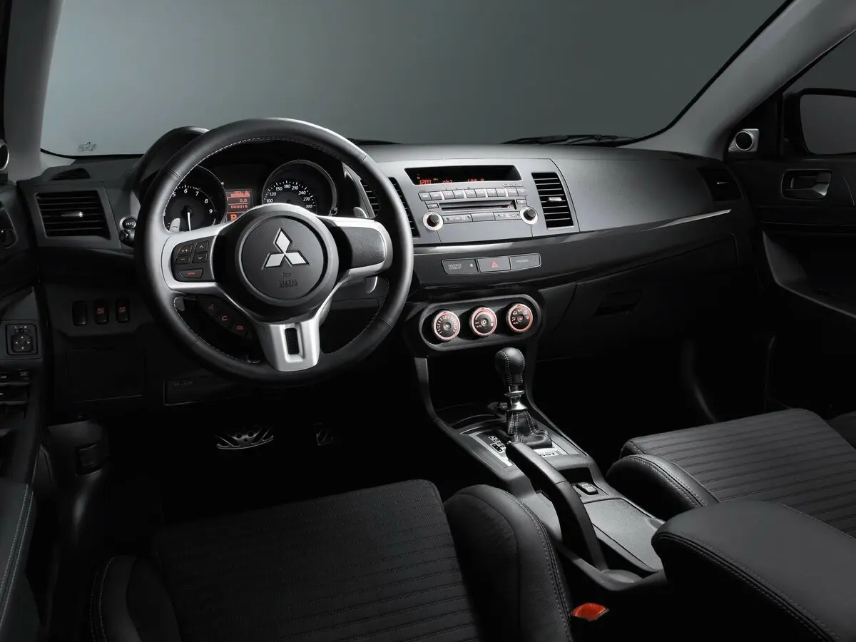 Mitsubishi Lancer Evolution X Седан — сүрөт 7