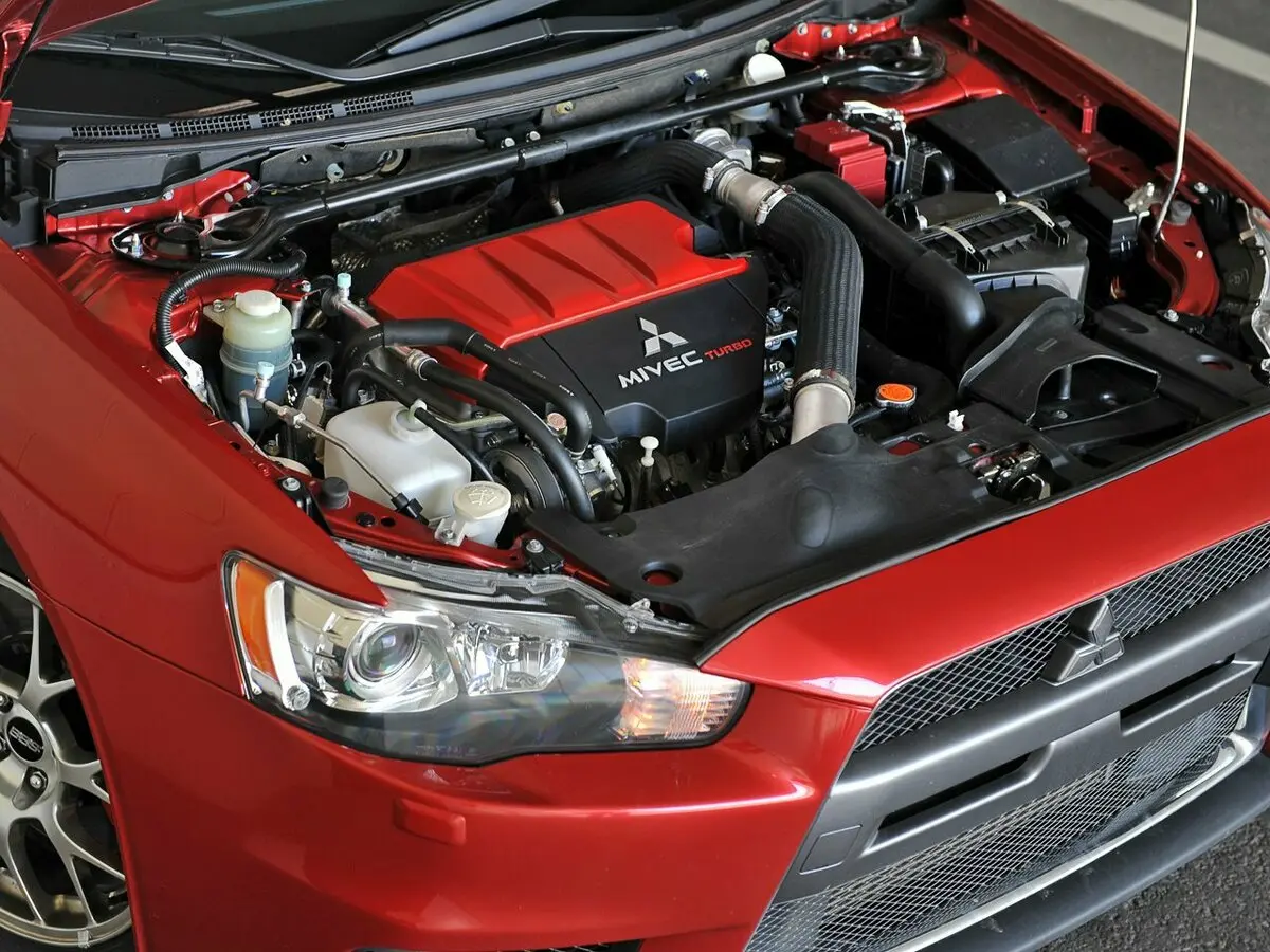 Mitsubishi Lancer Evolution X Седан — сүрөт 16