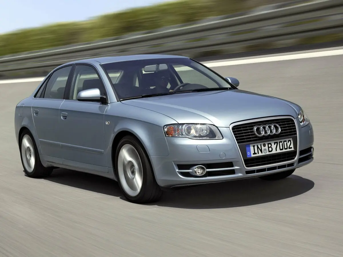 Audi A4 III (B7) Седан