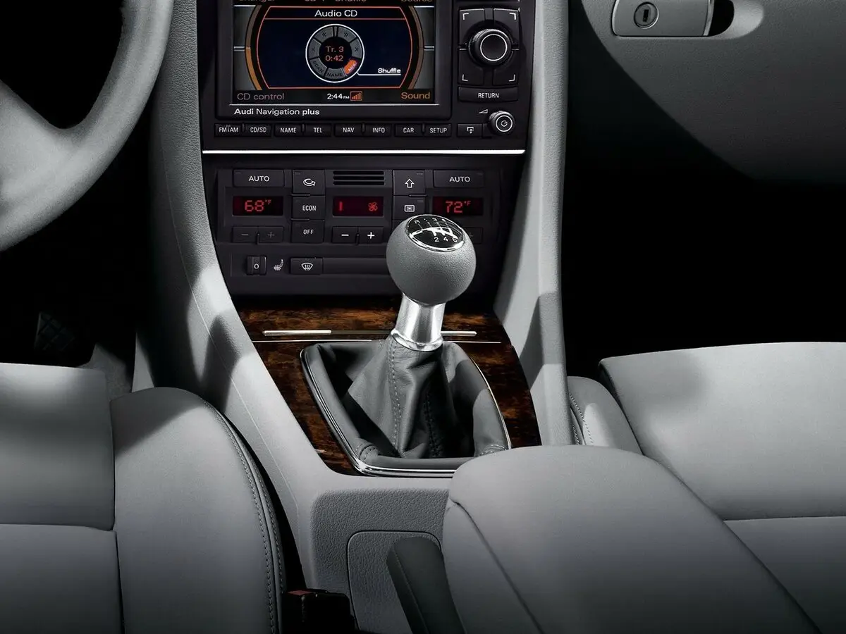 Audi A4 III (B7) Седан — сүрөт 9