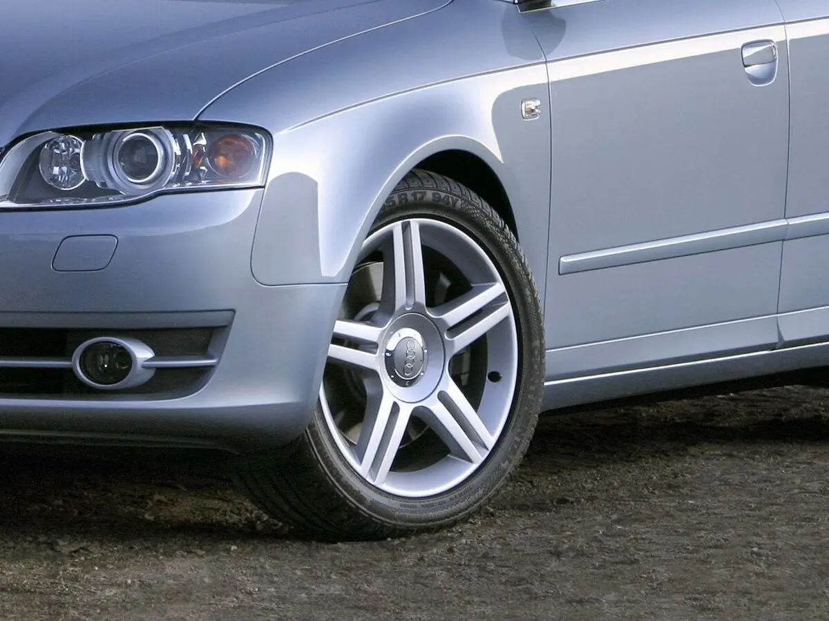 Audi A4 III (B7) Седан — сүрөт 14
