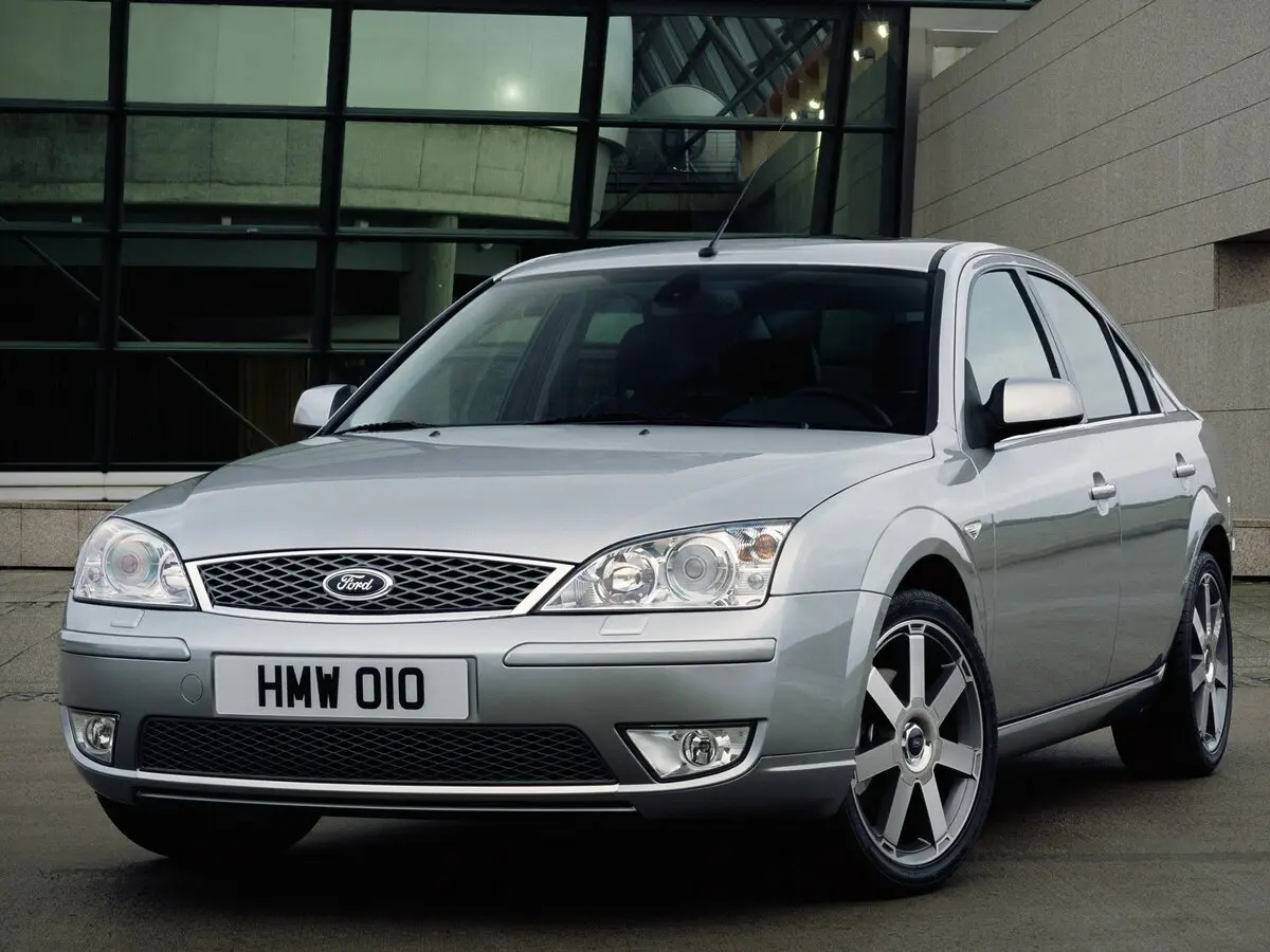 Ford Mondeo III Лифтбек — фото 2