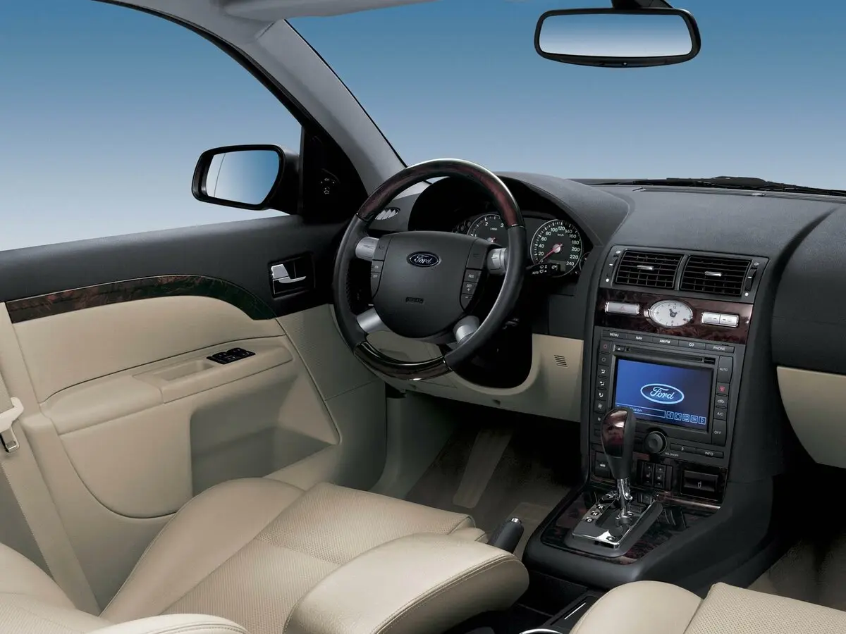Ford Mondeo III Лифтбек — фото 5