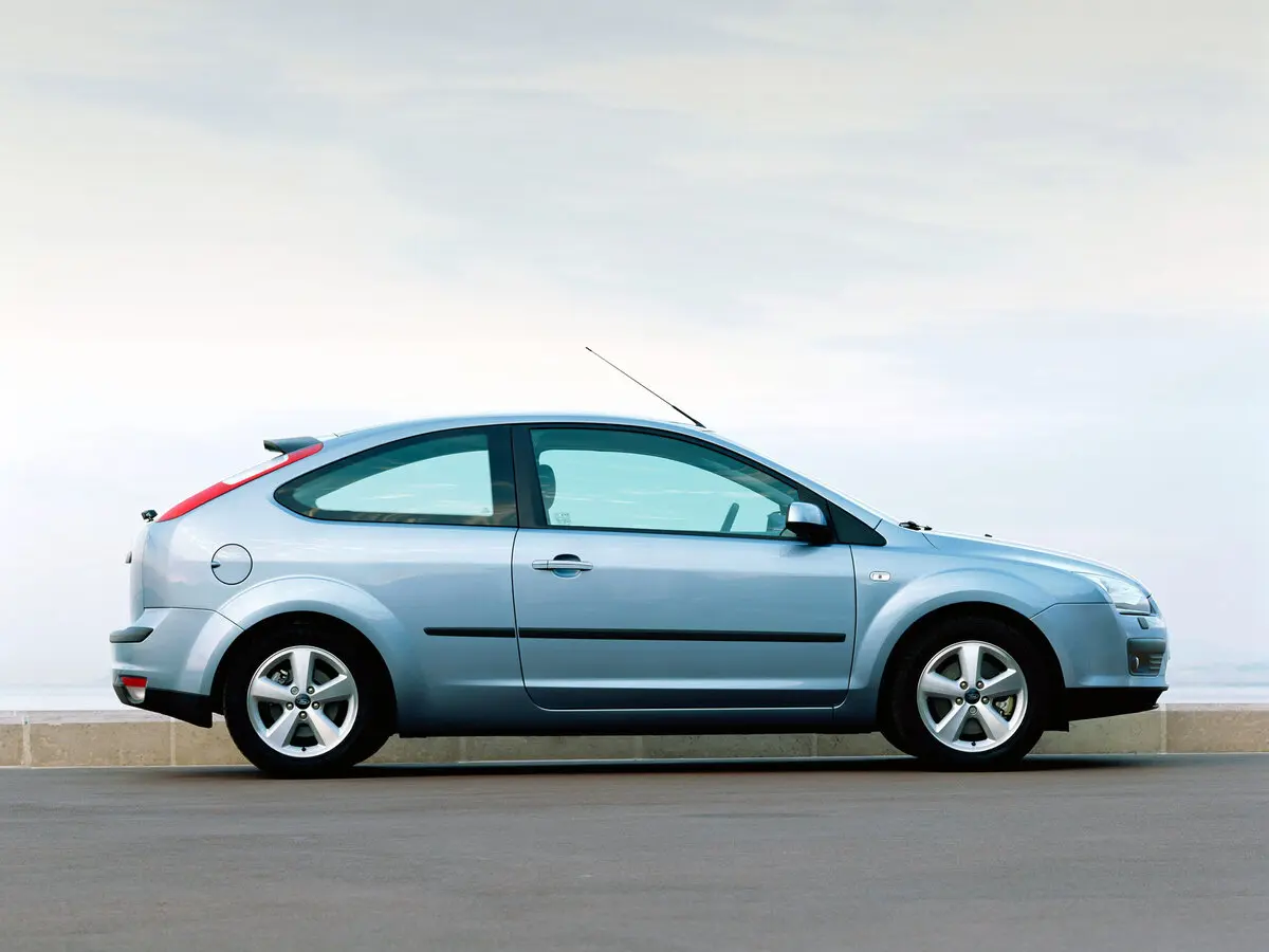 Ford Focus II Хэтчбек 3 дв. — фото 2