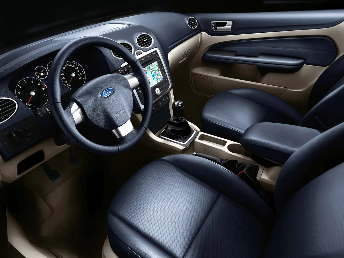 Ford Focus II Хэтчбек 3 дв. — фото 5