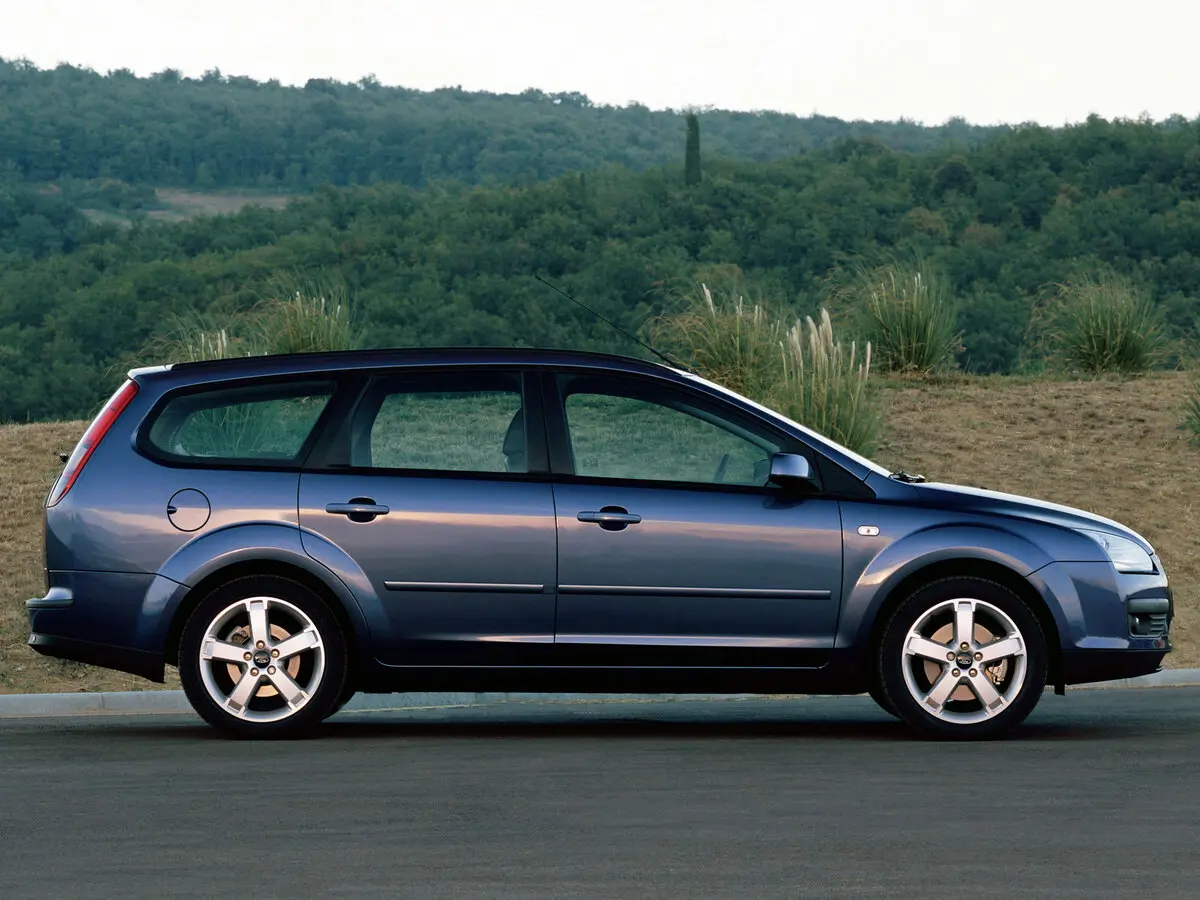 Ford Focus II Универсал 5 дв. — фото 2