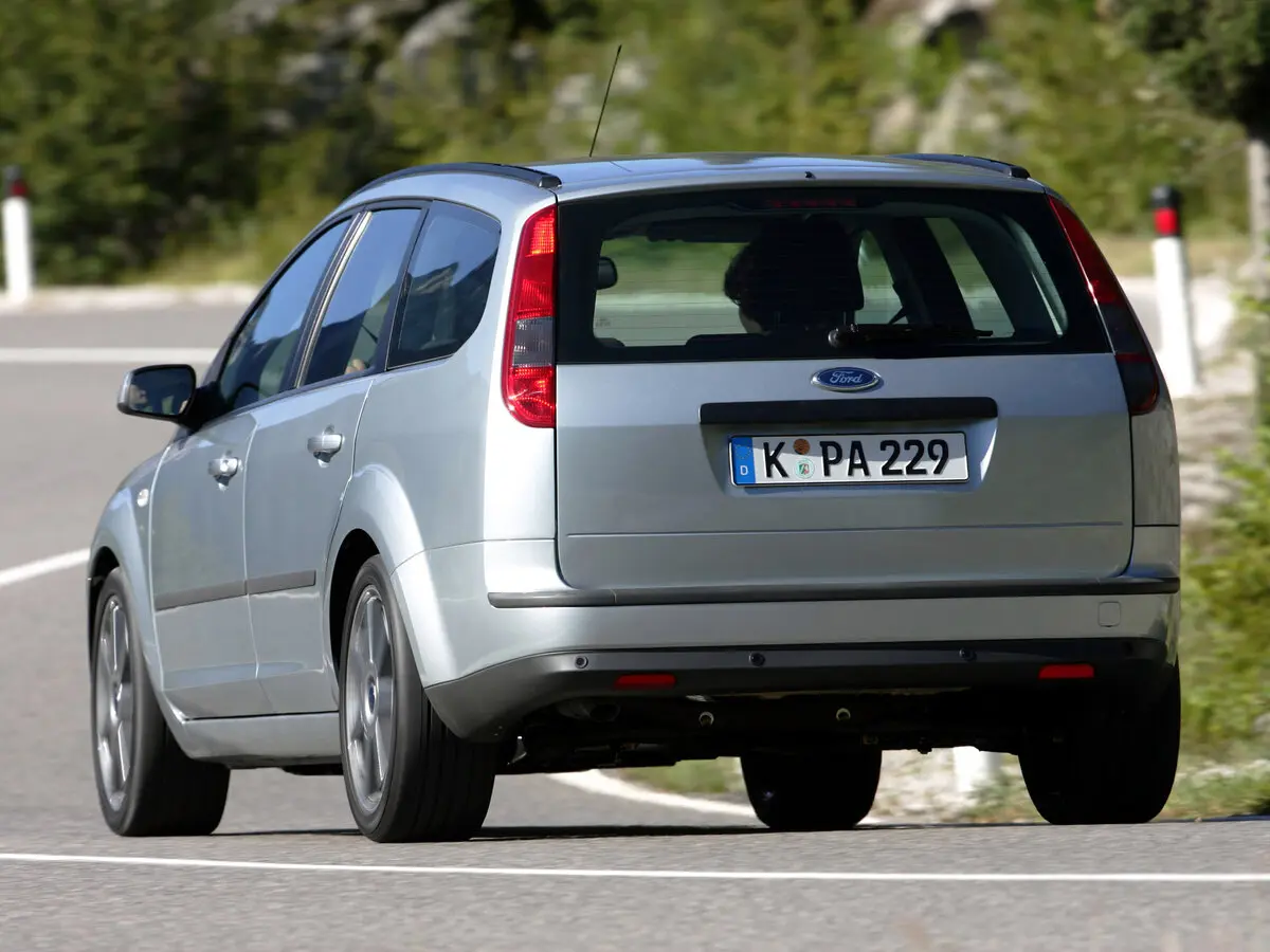 Ford Focus II Универсал 5 дв. — фото 3