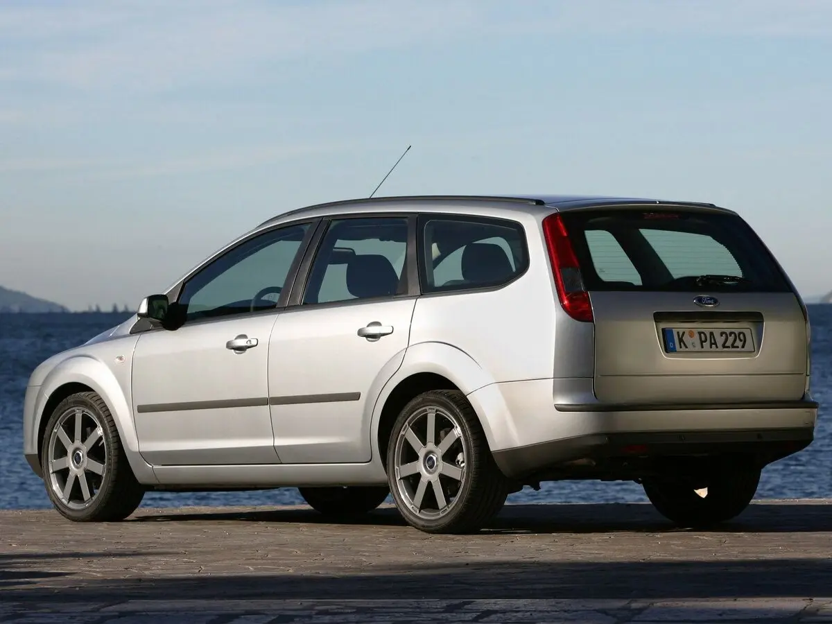 Ford Focus II Универсал 5 дв. — фото 4