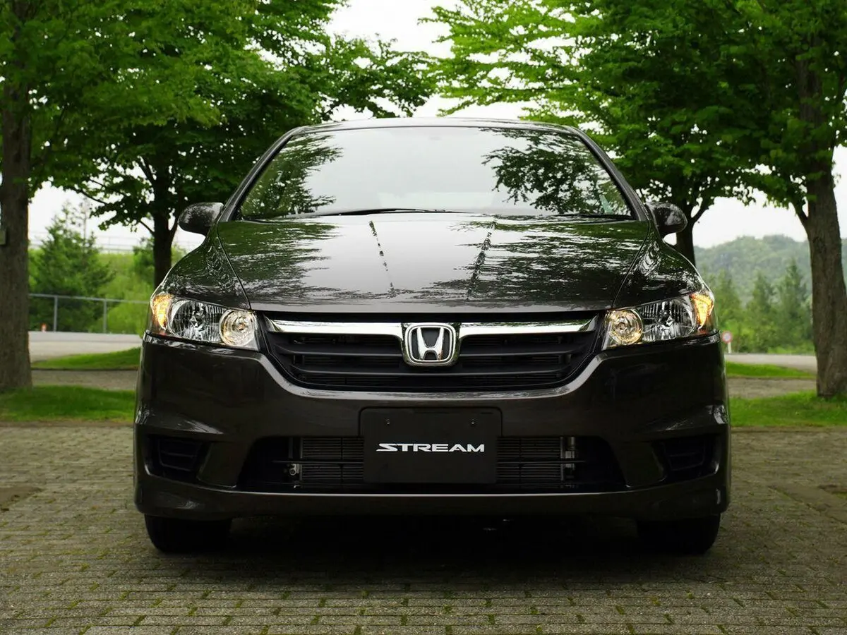 Honda Stream II Компактвэн — фото 3
