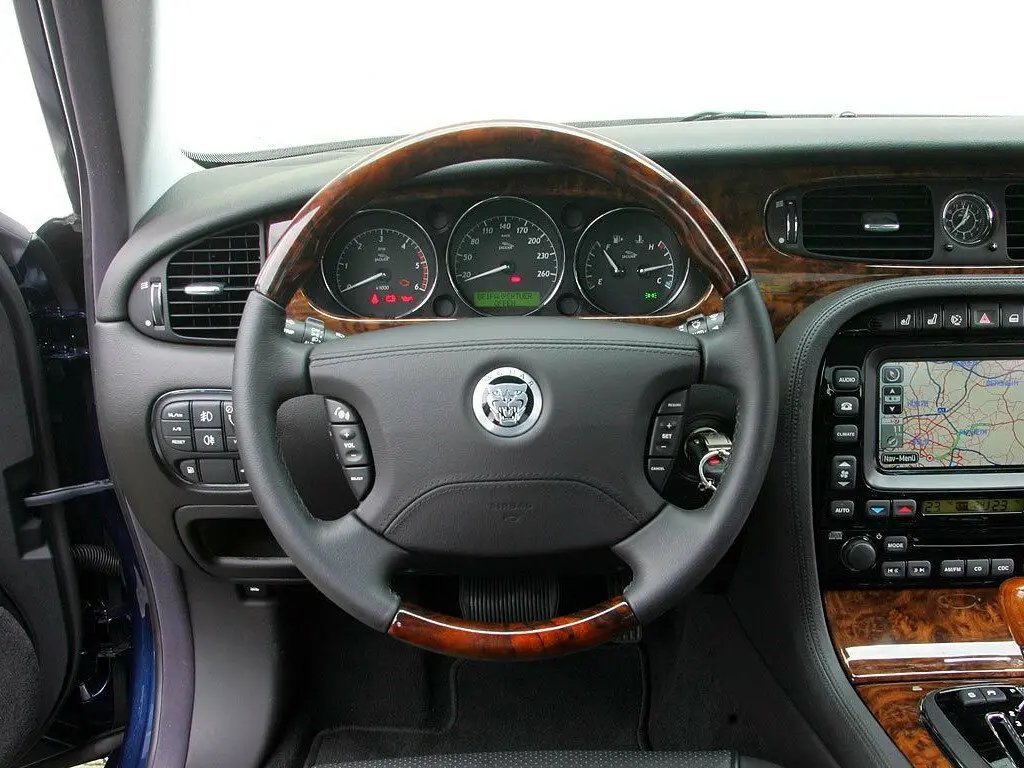 Jaguar XJR III (X358) Седан — сүрөт 8