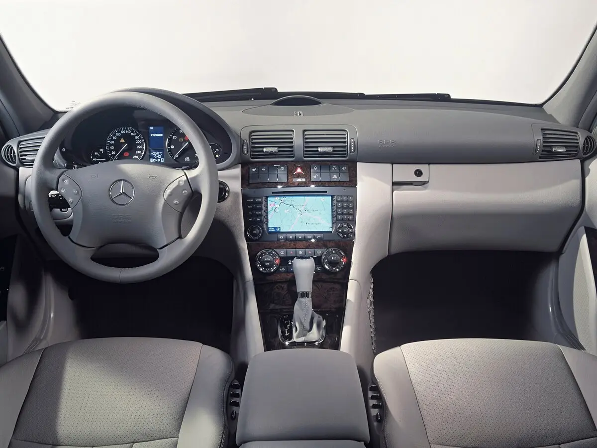 Mercedes-Benz C-Класс II (W203) Седан — сүрөт 5