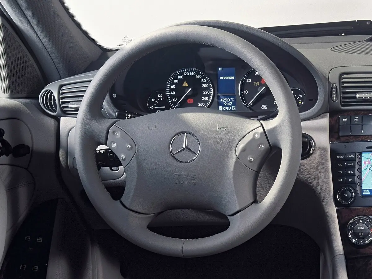 Mercedes-Benz C-Класс II (W203) Седан — сүрөт 6