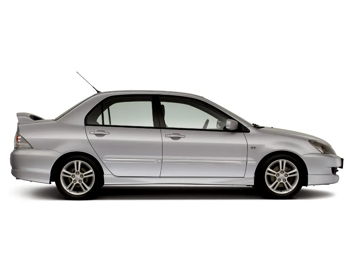Mitsubishi Lancer IX Рестайлинг Седан — фото 2