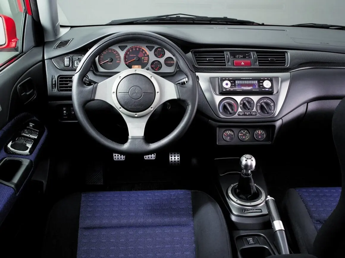 Mitsubishi Lancer Evolution IX Седан — photo 6