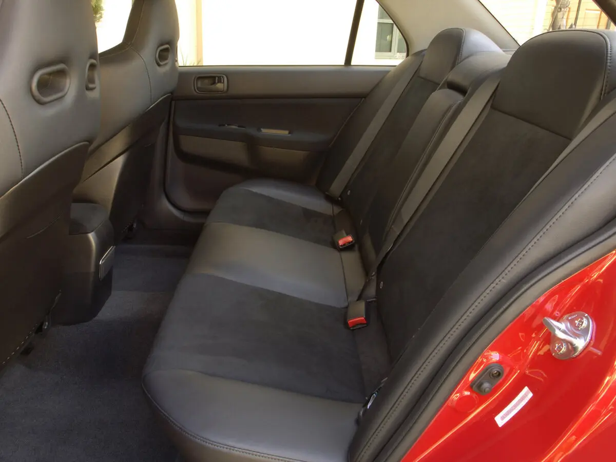 Mitsubishi Lancer Evolution IX Седан — photo 10