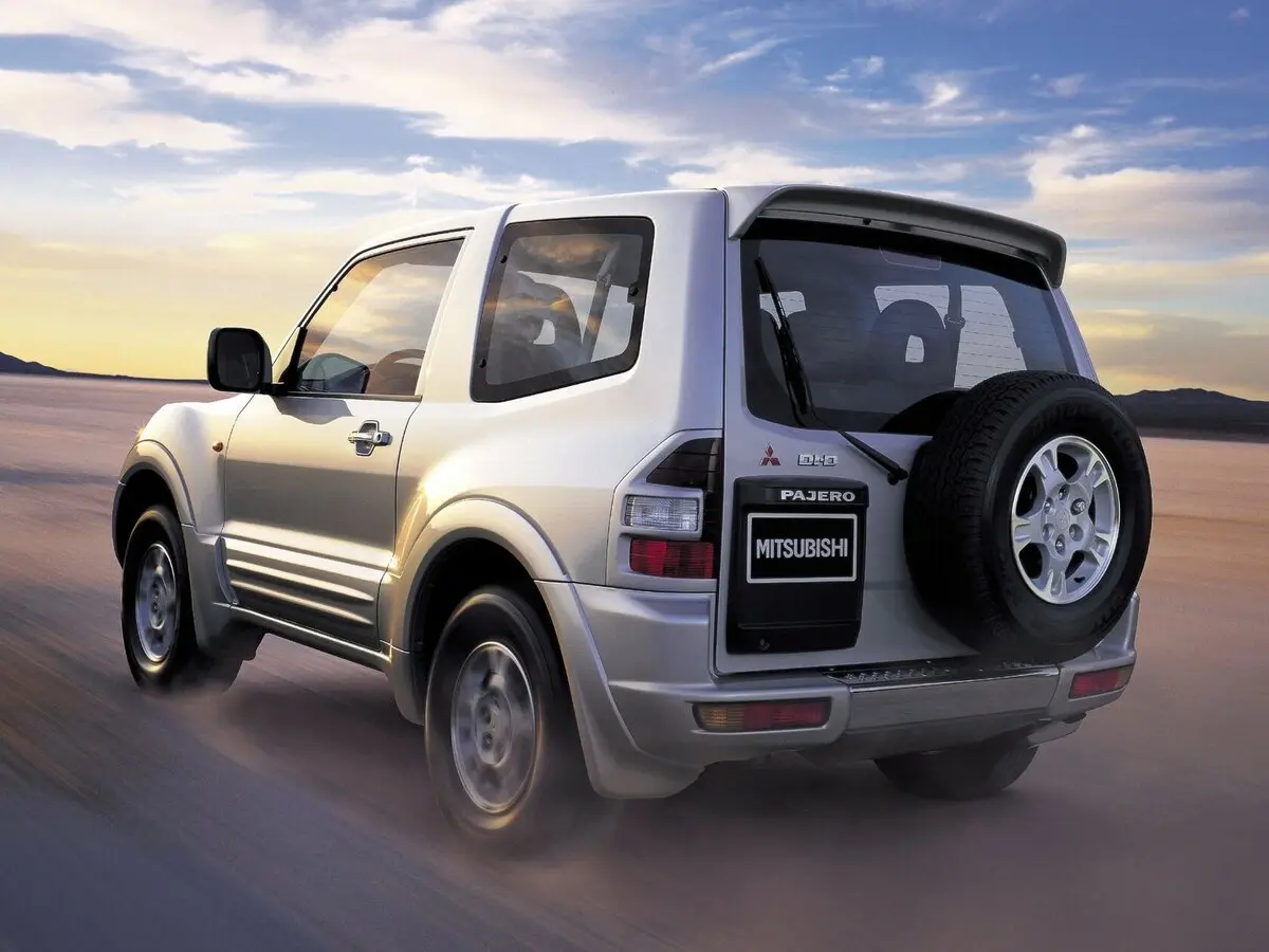 Mitsubishi Pajero III Внедорожник 3 дв. — сүрөт 4