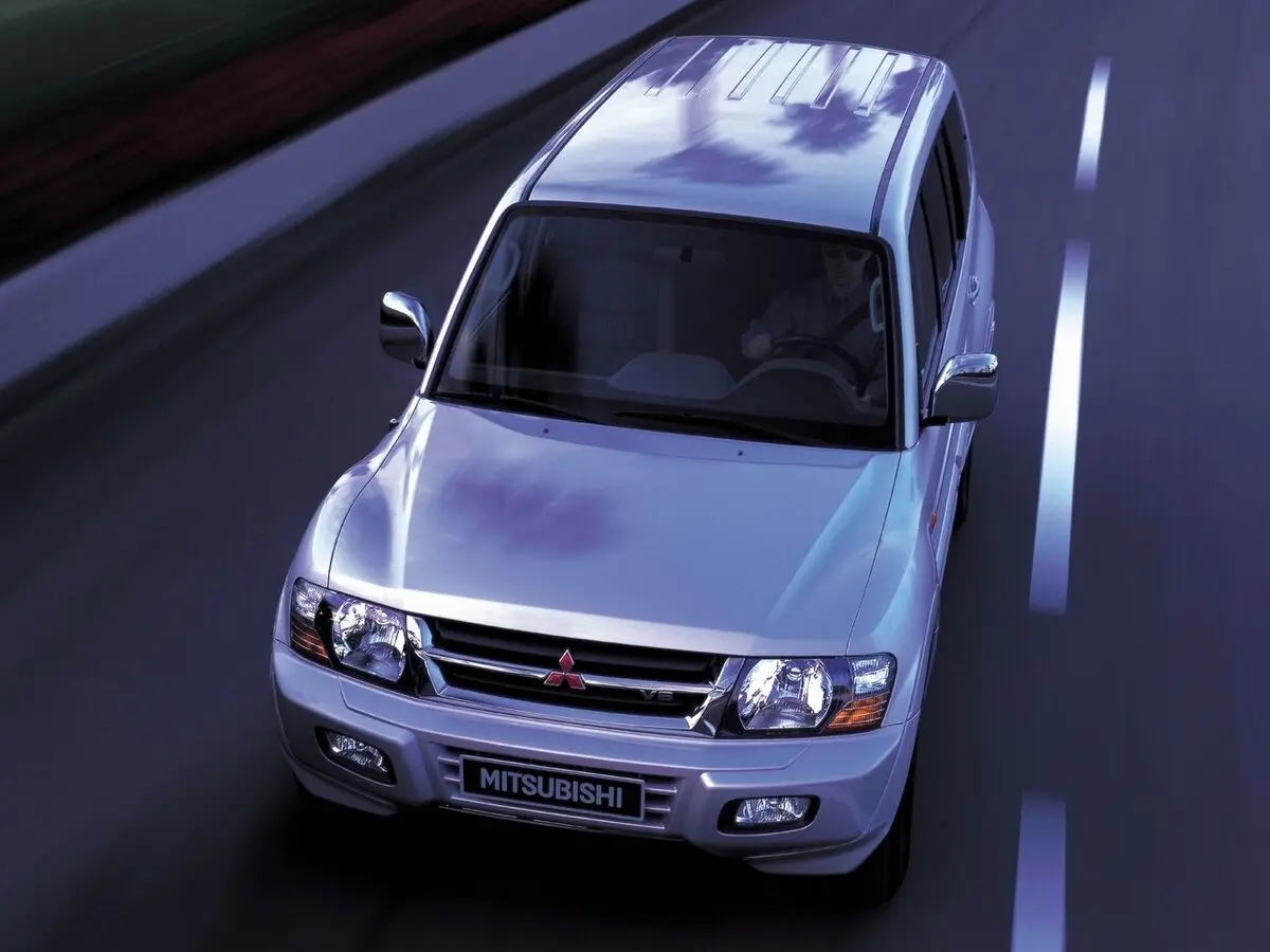 Mitsubishi Pajero III Внедорожник 5 дв. — сүрөт 4