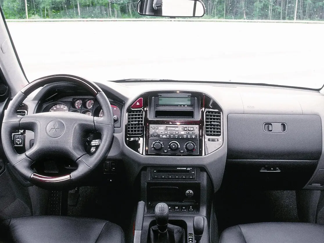 Mitsubishi Pajero III Внедорожник 5 дв. — сүрөт 7