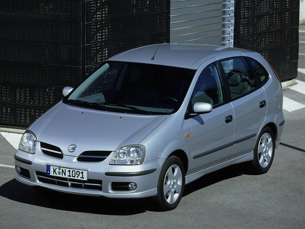 Nissan Almera Tino I Рестайлинг
