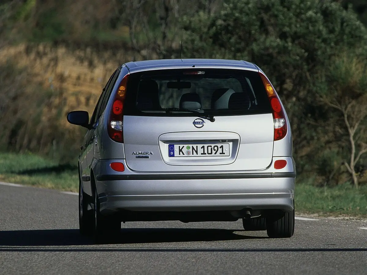 Nissan Almera Tino I Рестайлинг Минивэн — фото 4