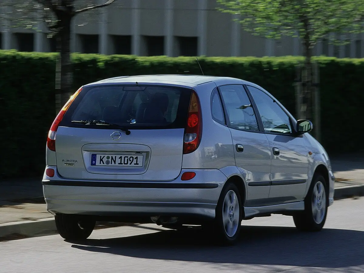 Nissan Almera Tino I Рестайлинг Минивэн — фото 5