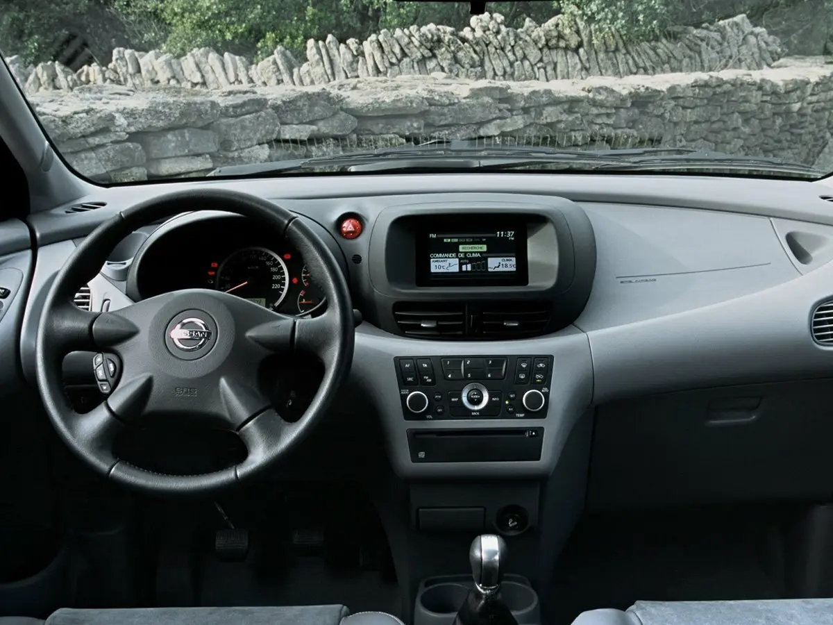 Nissan Almera Tino I Рестайлинг Минивэн — фото 6