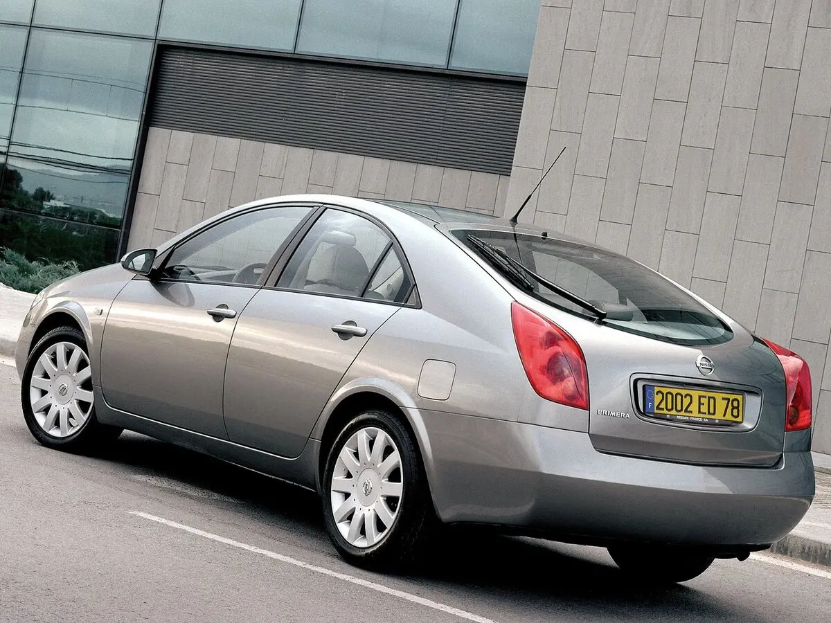 Nissan Primera III (P12) Лифтбек — фото 5