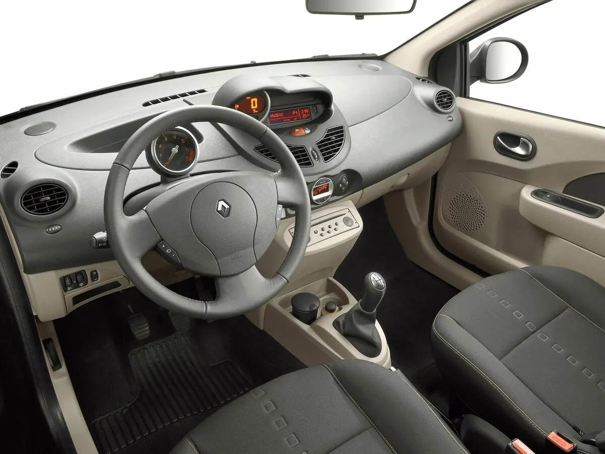 Renault Twingo II Хэтчбек 3 дв. — 照片 6