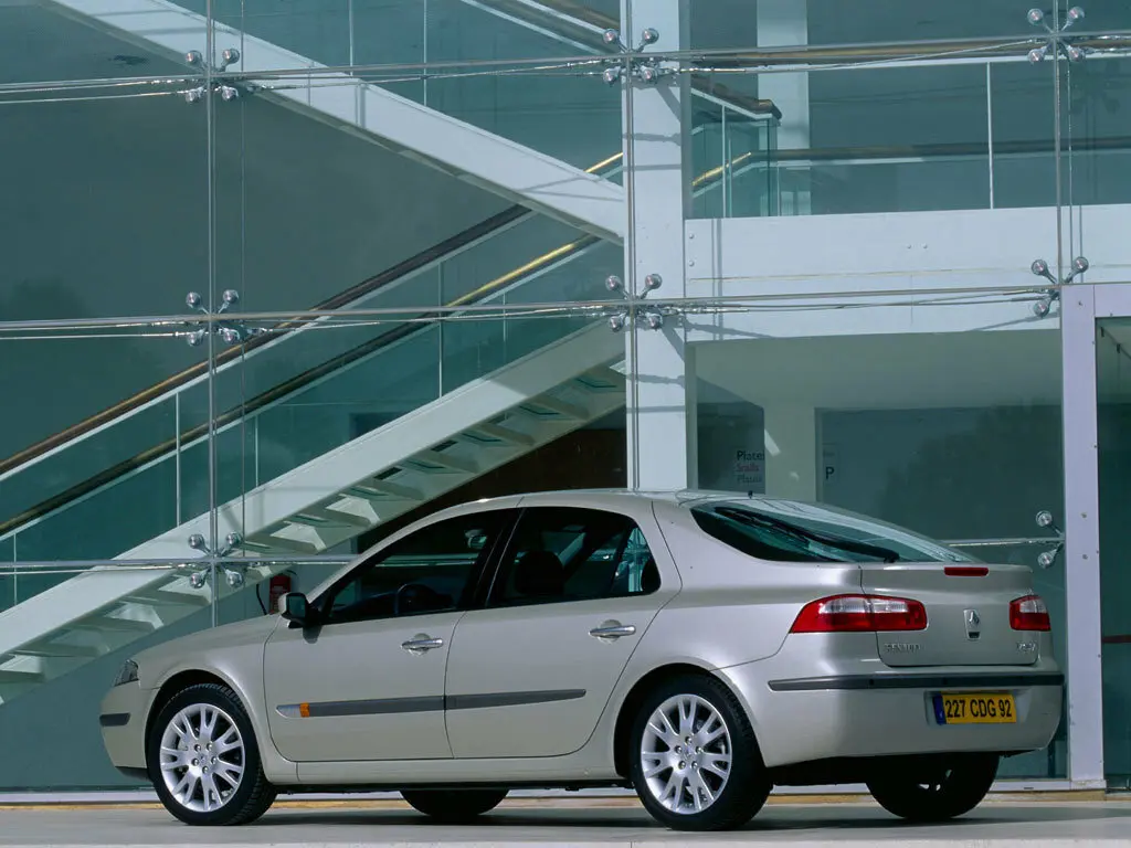 Renault Laguna II Лифтбек — сүрөт 5
