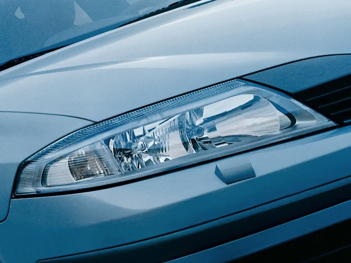 Renault Laguna II Лифтбек — сүрөт 7