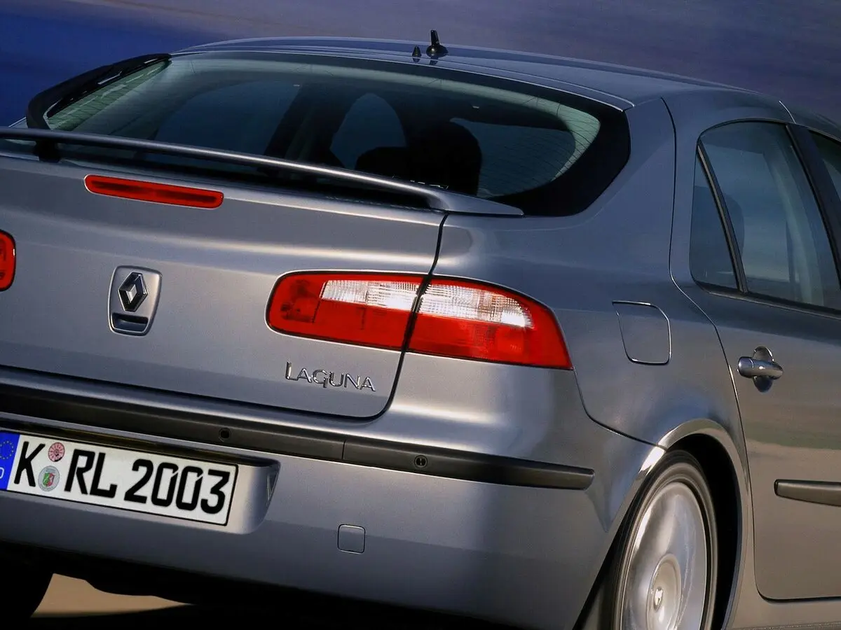 Renault Laguna II Лифтбек — сүрөт 8