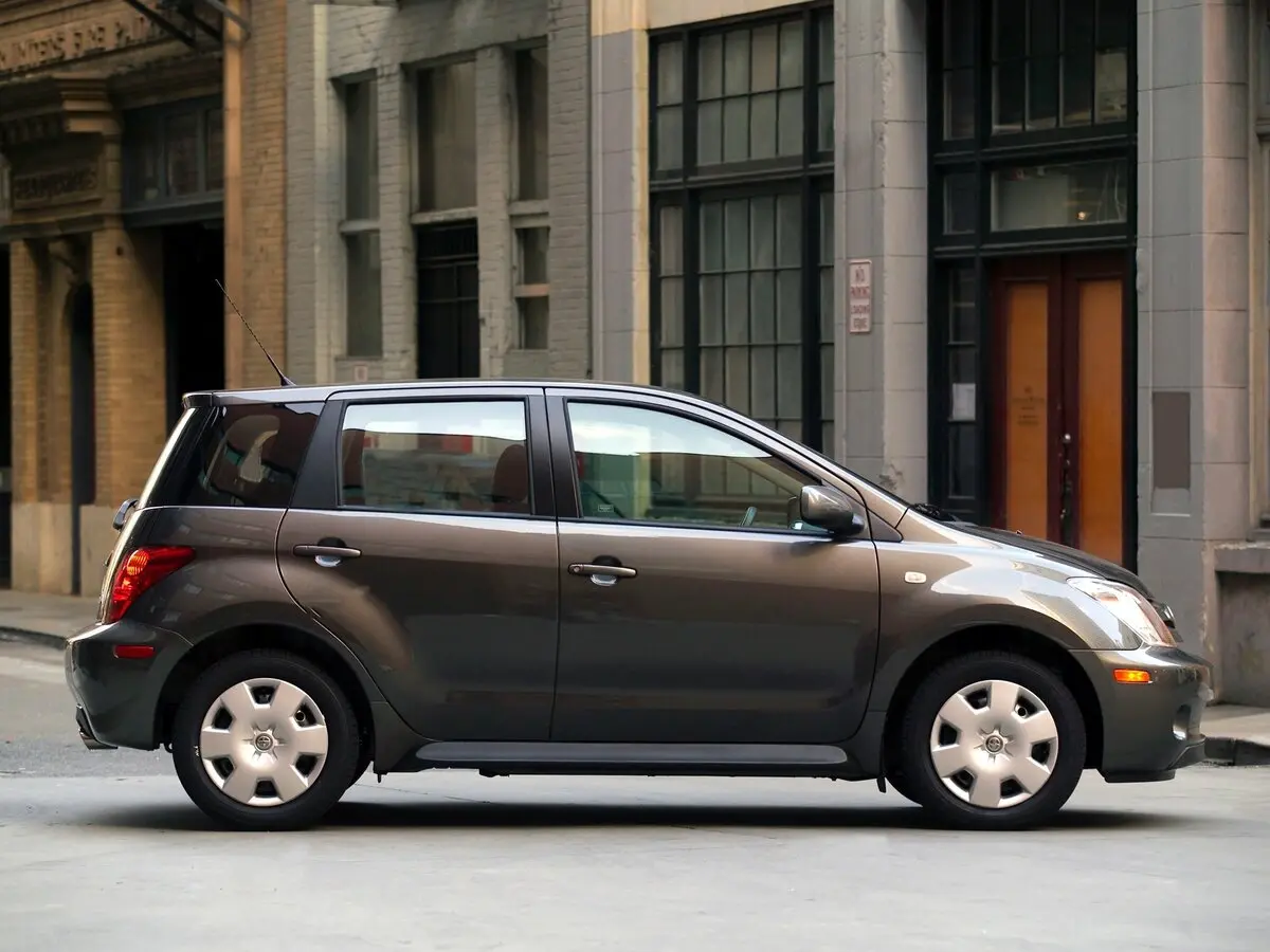 Scion xA 2003 – 2006 Хэтчбек 5 дв. — сүрөт 2