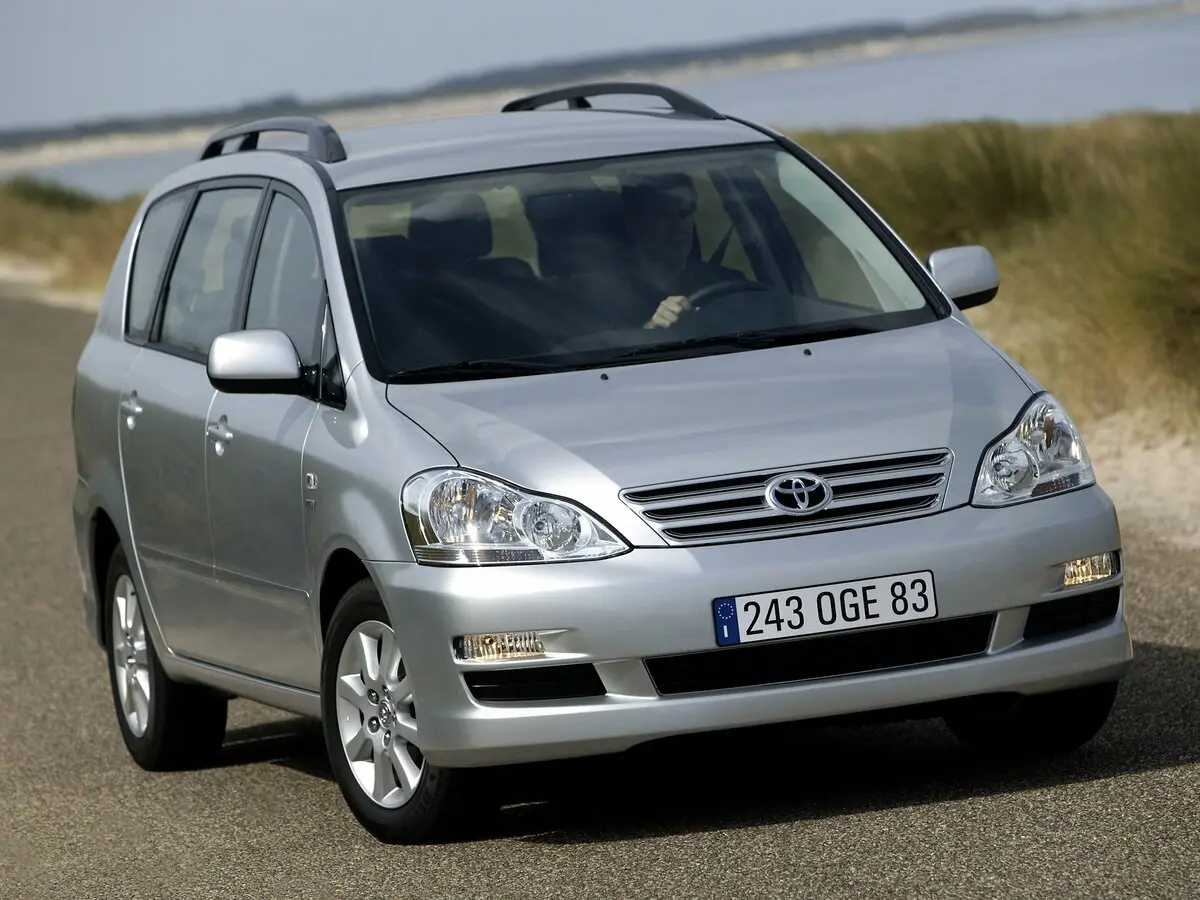 Toyota Avensis Verso I Рестайлинг Компактвэн — сүрөт 3