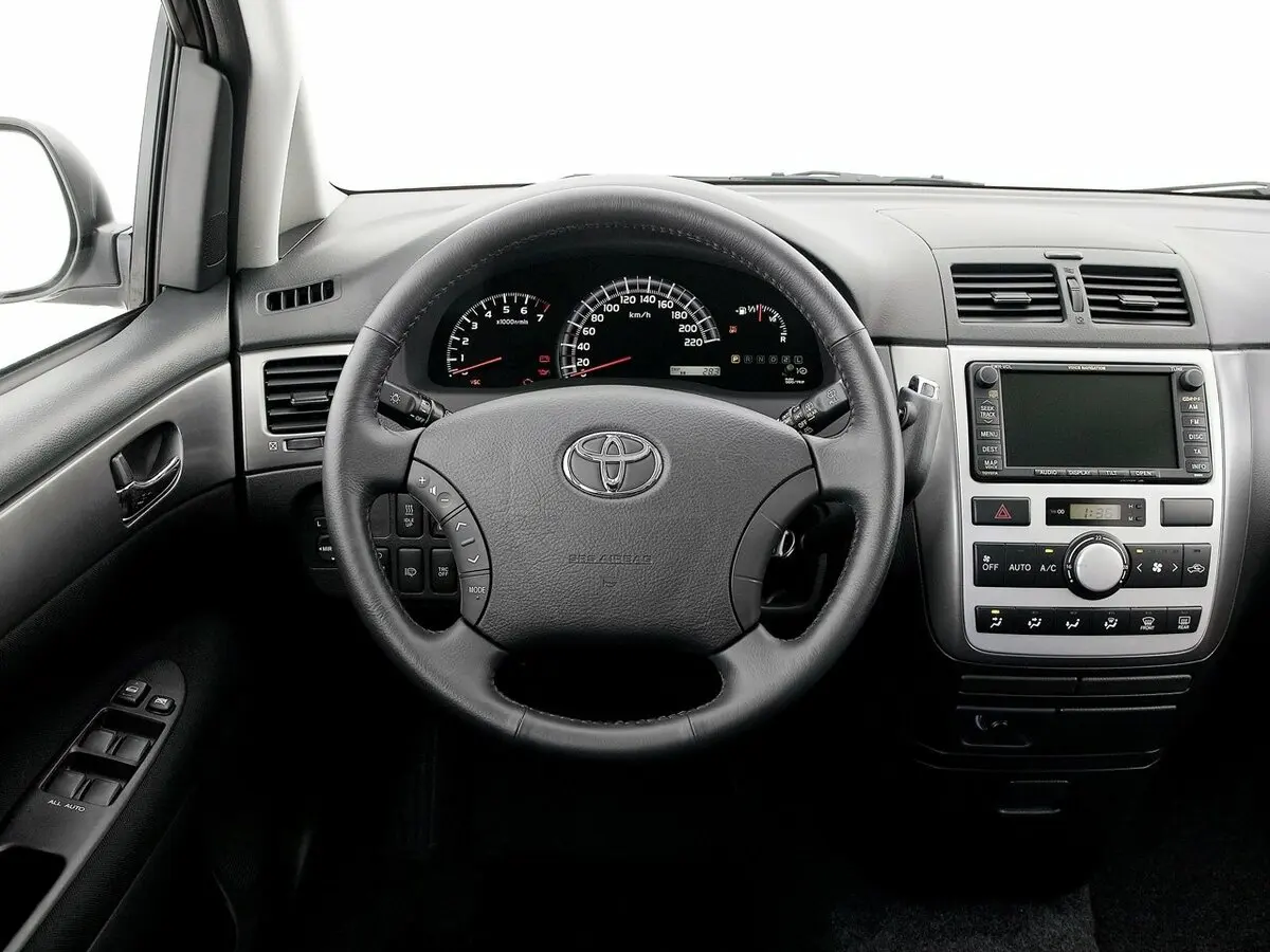 Toyota Avensis Verso I Рестайлинг Компактвэн — сүрөт 8