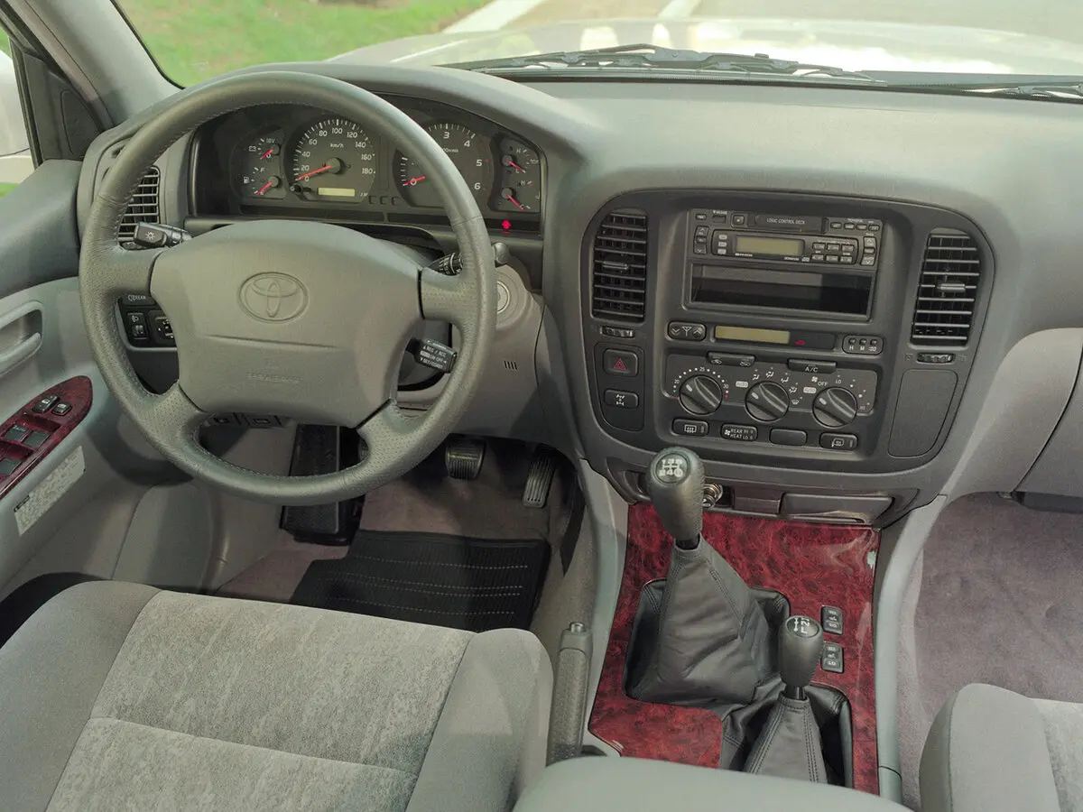 Toyota Land Cruiser 100 Series Внедорожник 5 дв. — фото 7