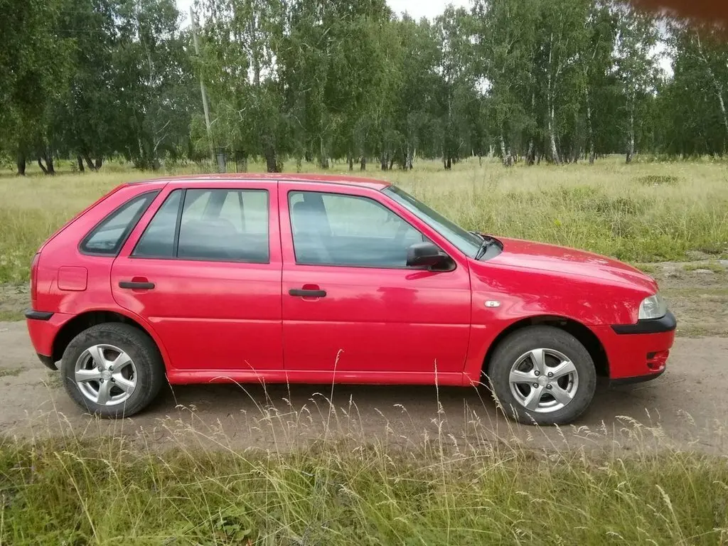 Volkswagen Pointer 2003 – 2006 Хэтчбек 5 дв. — 照片 2