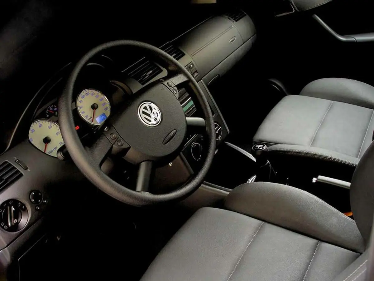 Volkswagen Pointer 2003 – 2006 Хэтчбек 5 дв. — 照片 5
