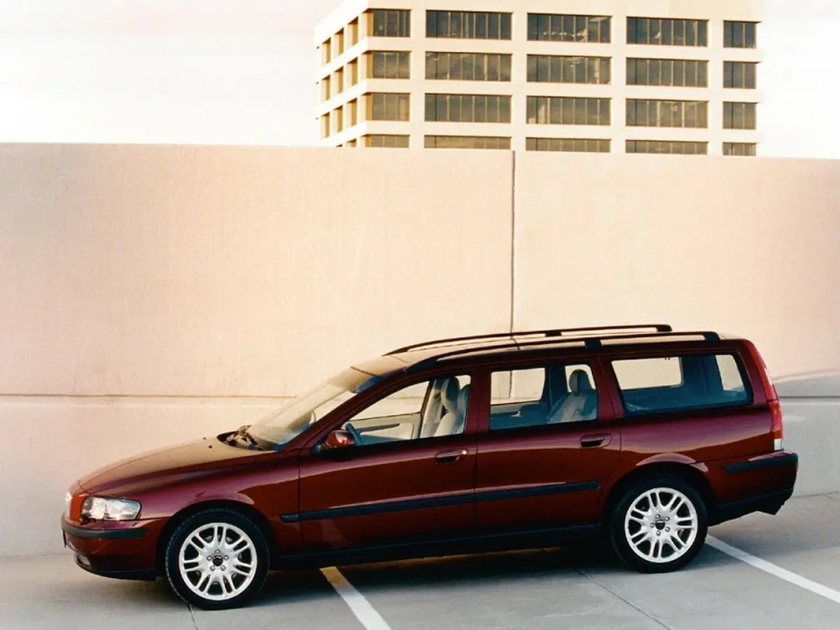 Volvo V70 II Универсал 5 дв. — сүрөт 2