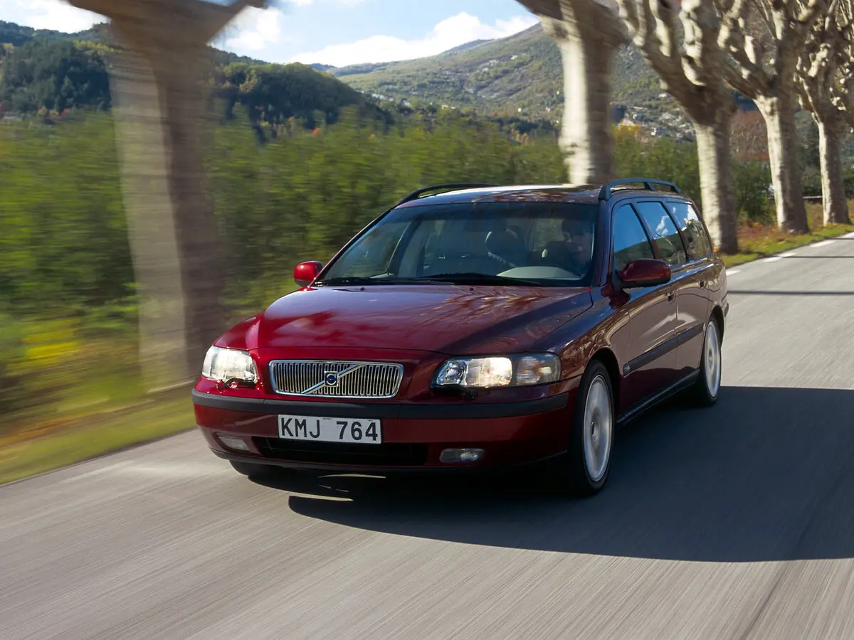 Volvo V70 II Универсал 5 дв. — сүрөт 3